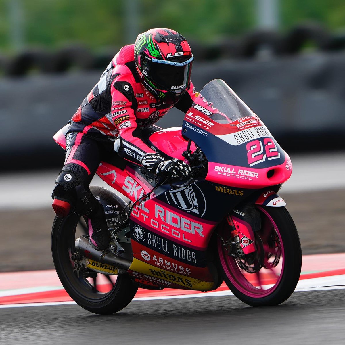 AnaCarrasco_22's tweet photo. First day learning this amazing track!💪🏻 https://t.co/6NEBV4A33i