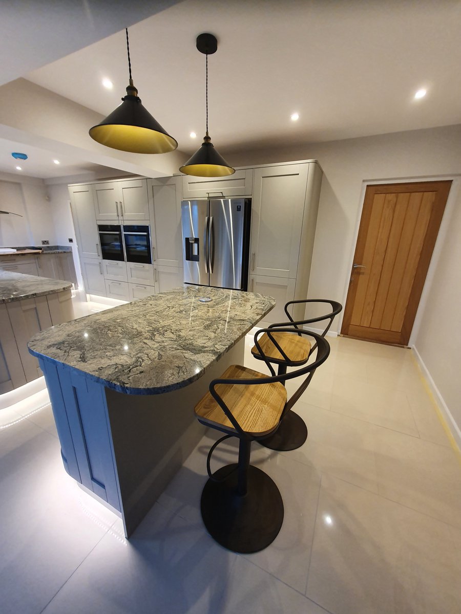 We recently completed some  internal alterations to include the installation of a new kitchen.  Looking smart!
#marunconstructionltd #extensions #renovations #newbuild #FMB  #builders #sherborne #dorset #Shaftesbury #Gillingham #dorchester #halstock #thornford