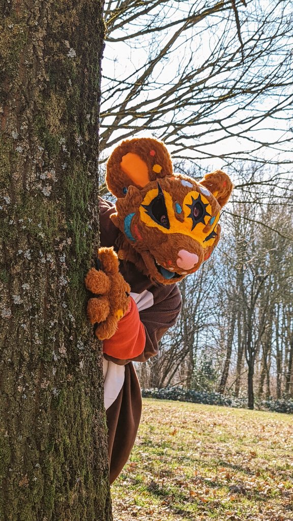 Conferreti's tweet photo. Don't come between him and his stick 🤭

📷 by: @FlauraTheMoth
#FursuitFriday #furryfandom #furrycommunity #fursuit #fursona #furry #ferretfursuit https://t.co/ebJ5HDg7Km