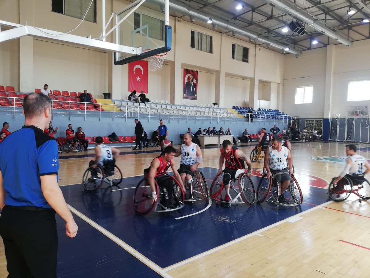 ramazantaskin27's tweet photo. @gul_davut @FatmaSahin @cevdetAknal1 @FikretKileci @askonuk @erhanyuksek @muhittinozby @Z_Efiloglu 
Tekerlekli Sandalye Basketbol Süper Lig 17.  Haftasında Antalya Büyükşehir Belediyesi 34 Gazişehir Gaziantep 98
Takımımız 17 maçta 16. galibiyetini aldı. Tebrikler takım. https://t.co/Xx0BU9renh