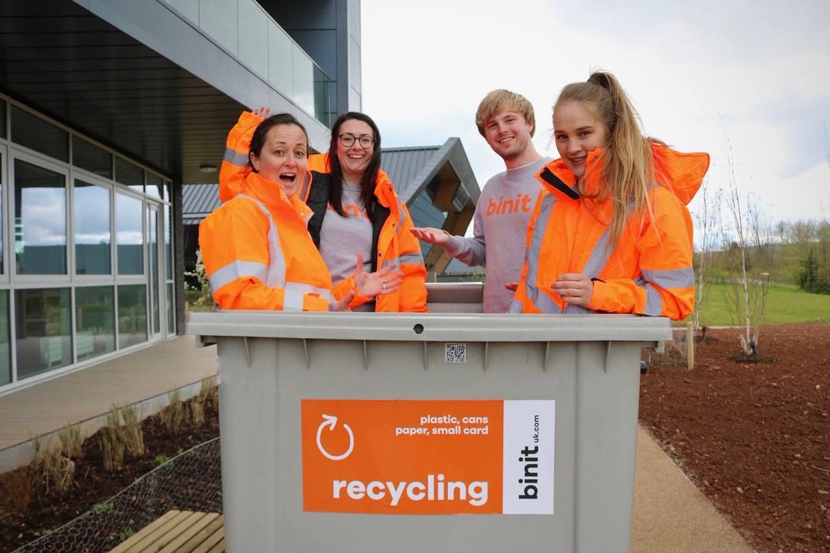 binituk's tweet image. ♻️ It’s Global Recycling Day and our message is simpleRather than just recycling, how about switching to to a product that doesn’t come with waste? Think:
🧼 Shampoo bars
🫧 Deodorant Stick (Cardboard packaging)
🫙 Zero waste shops for food shopping
📲 Compostable phone case!