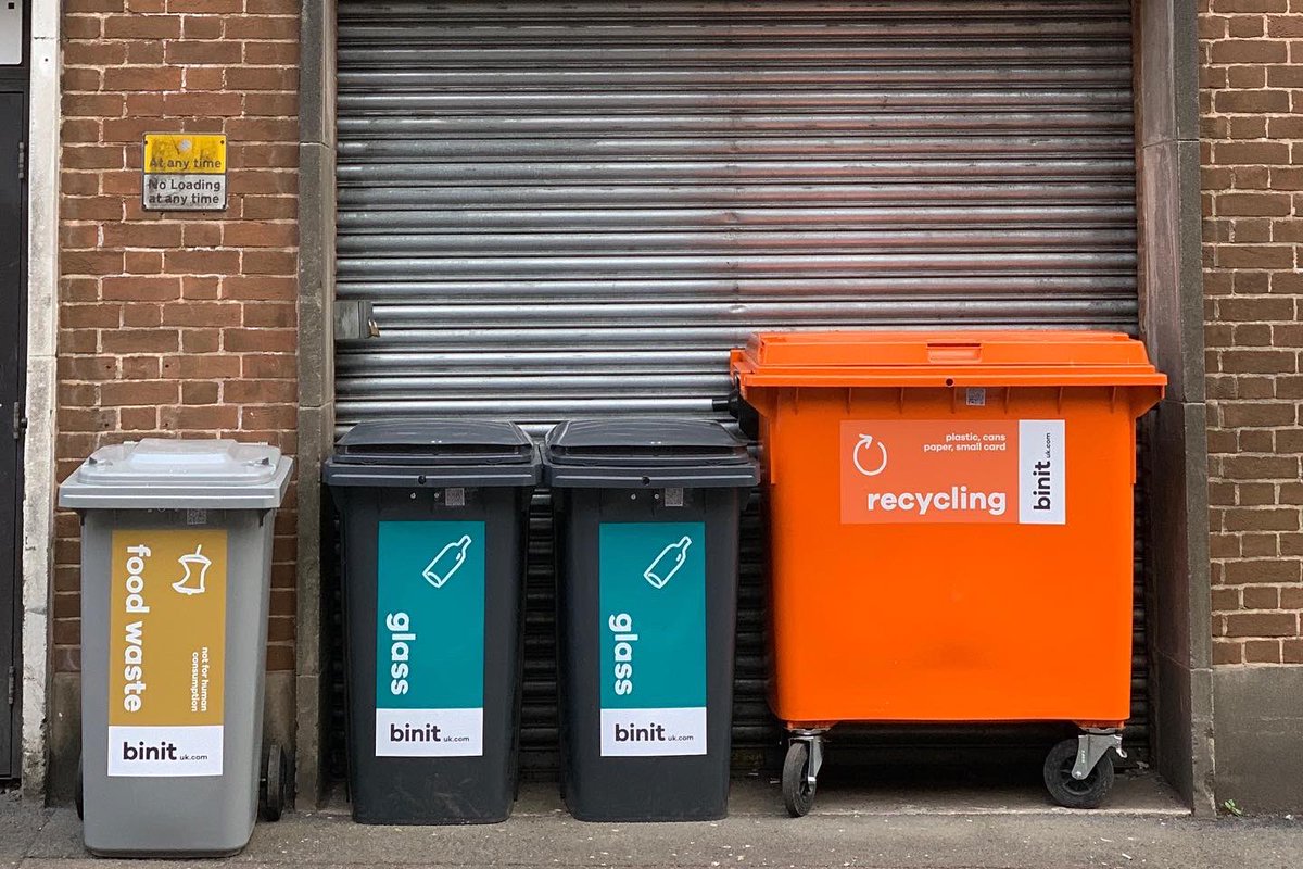 binituk's tweet image. ♻️ It’s Global Recycling Day and our message is simpleRather than just recycling, how about switching to to a product that doesn’t come with waste? Think:
🧼 Shampoo bars
🫧 Deodorant Stick (Cardboard packaging)
🫙 Zero waste shops for food shopping
📲 Compostable phone case!