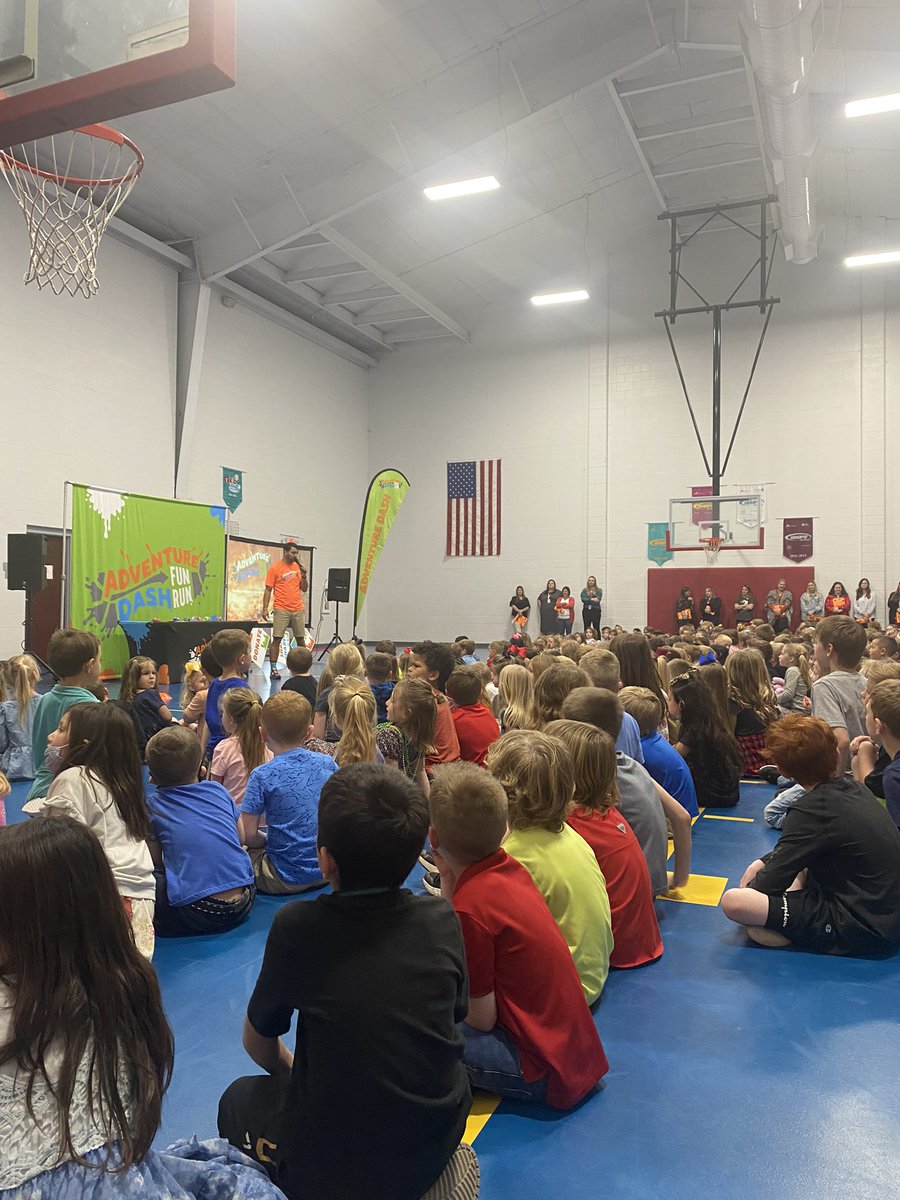 It’s Adventure Dash kickoff! LPS students were so excited to see Coach Nacho again. #LISDreconnect @LorenaISD