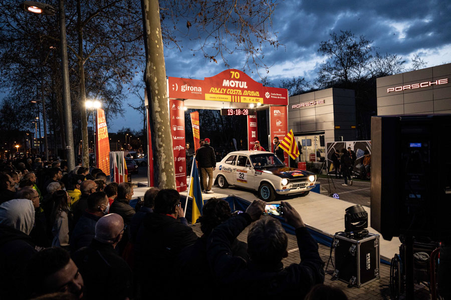 AjSCFarners's tweet photo. ➡ Demà dissabte el 70è Rally Motul Costa Brava s'atura a #SantaColomadeFarners
📅 Entre 11 i 12.30 h hi haurà reagrupament de vehicles a la zona dels Saioners
👥 170 equips -la meitat internacionals- i presència femenina de rècord
ℹ https://t.co/OrC8oJrGYW
#turismeSCF https://t.co/HWo9SKEKzO
