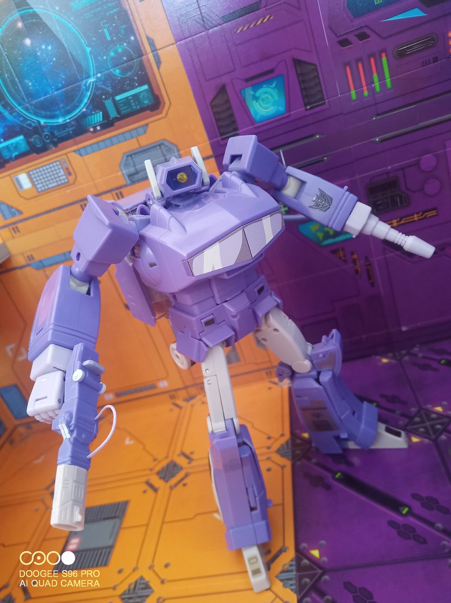 Kureigu8's tweet photo. MP-29 Destron Laserwave KO #Transformers #Masterpiece #MP29 #G1 #Shockwave #toyphotography https://t.co/zRNEPgupk2