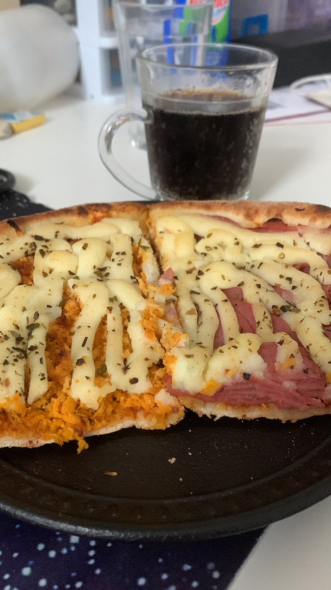 mmillecm's tweet photo. O tanto que eu amo comer isso no café da manhã e tão quantitativo do quanto isso faz mal https://t.co/BuDW2NTP8D