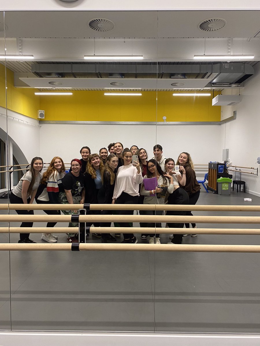 TheEmilyBrady's tweet photo. At 9:30 pm yesterday, I graduated my corse at ArtsEd. Doing a foundation corse as the same time as the third year of my level six diploma was insane, and brilliant. And Thank you to ArtsEd for giving me the training memories and opportunity  it’s renound for. @ArtsEdLondon https://t.co/gAl24xusmk