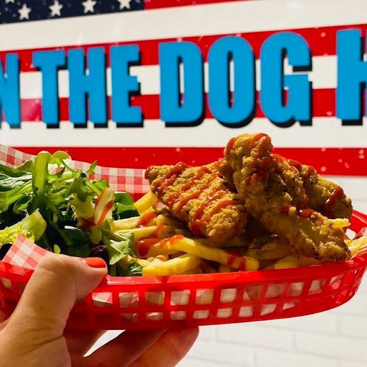 TheMarketUoM's tweet photo. It’s Friday, it’s sunny, it’s time to eat some yummy food 😋
Catch @_inthedoghaus at The Market every day for #TheFinestHotDogsOnThePlanet, Chicken Wings, Loaded Fries/Nachos & more 🌭
#VeganOptions #FriedChicken #Burgers #HotDogs #MealDeal #VeggieOptions #MCR #Lunch #UoM https://t.co/QqZotgdnbk