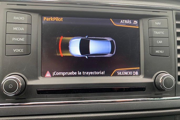 AutoBesalu's tweet photo. Ocasió‼️ SEAT LEÓN 1.4TSI StSp 122cv ‼️ 
.
.
En molt bon estat!
.
.
Sensors d’aparcament, regulador de velocitat, climatitzador i molt més!
.
.
Info a https://t.co/oYbHm2z9Cx 
.
.
#seat #seatleon #ocasio #vehiclesocasio #ocasión #besalu #garrotxa #girona #pladelestany #barcelona https://t.co/5DLVdFk9Al