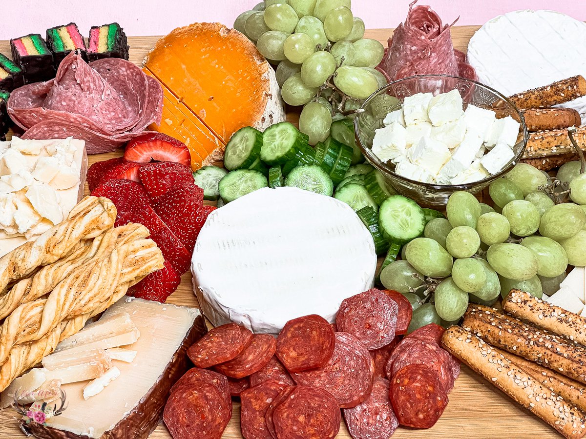InthewoodsJenn's tweet photo. Love cheese? @Cheese2U is the best, affordable option for all your cheese and butter needs, delivered to your front door.
https://t.co/cjnQdg31qF
#AD #cheese #cheese2u #cheeselovers #cheesedelivery #theboxthatstinks #smellitcoming #importedcheese #cheeseboards #gratecheese https://t.co/pGuNf9T4xH
