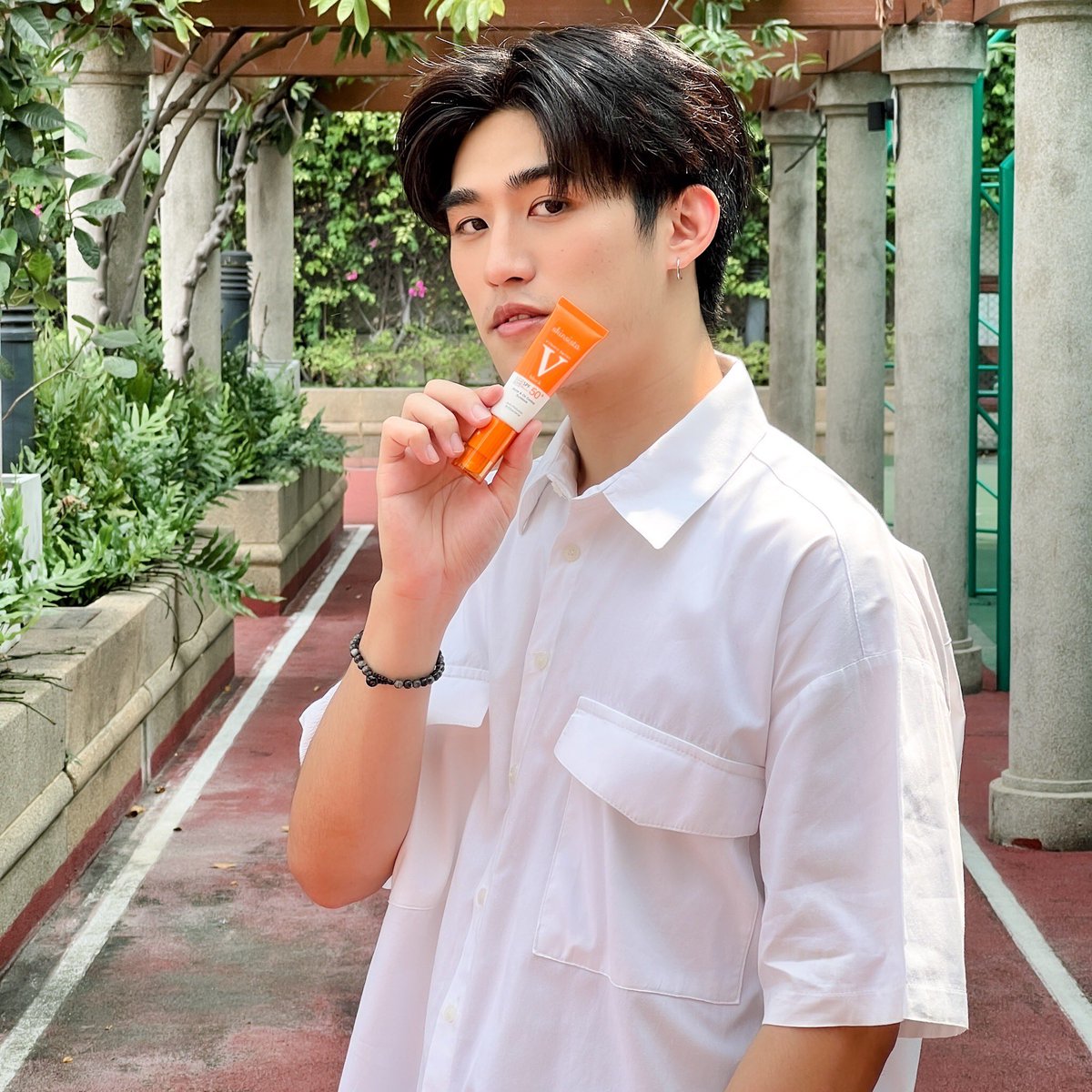 _jumpjumpp's tweet photo. ที่สุดของจั๊มพ์ ❤️

#Skinsista V Block SPF50+ PA++++ ☀️ ใช้แล้วชอบมาก เนื้อซิลกี้มูส บางเบา ทาแล้วสบายผิว นอกจากกันแดด คุมมันได้ดีมาก ยังช่วยลดสิวด้วย แนะนำขนาดนี้ ไม่มีไม่ได้แล้วนะคร้าบบบบ

#SkinsistaXYoureMySky #jumpjumpp 
#บูมจั๊มพ์ #บูมจี้จั๊มพ์ https://t.co/K5jKbqUOTo