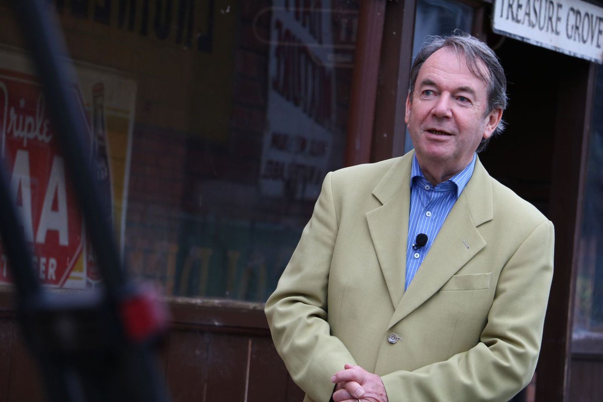 Our host <a href="/KnowlesEric/">Eric Knowles</a> is #BBCBargainHunt'ing w| experts <a href="/hawley_caroline/">Caroline Hawley</a> &amp; <a href="/HansonsAuctions/">Charles Hanson</a> as they shop 🛒 at an emporium packed with antiques in #Eccleston #Lancashire. 

Will the teams find what they're looking for? Join us at 12:15pm to find out! 📺<a href="/BBCOne/">BBC One</a> 🌟