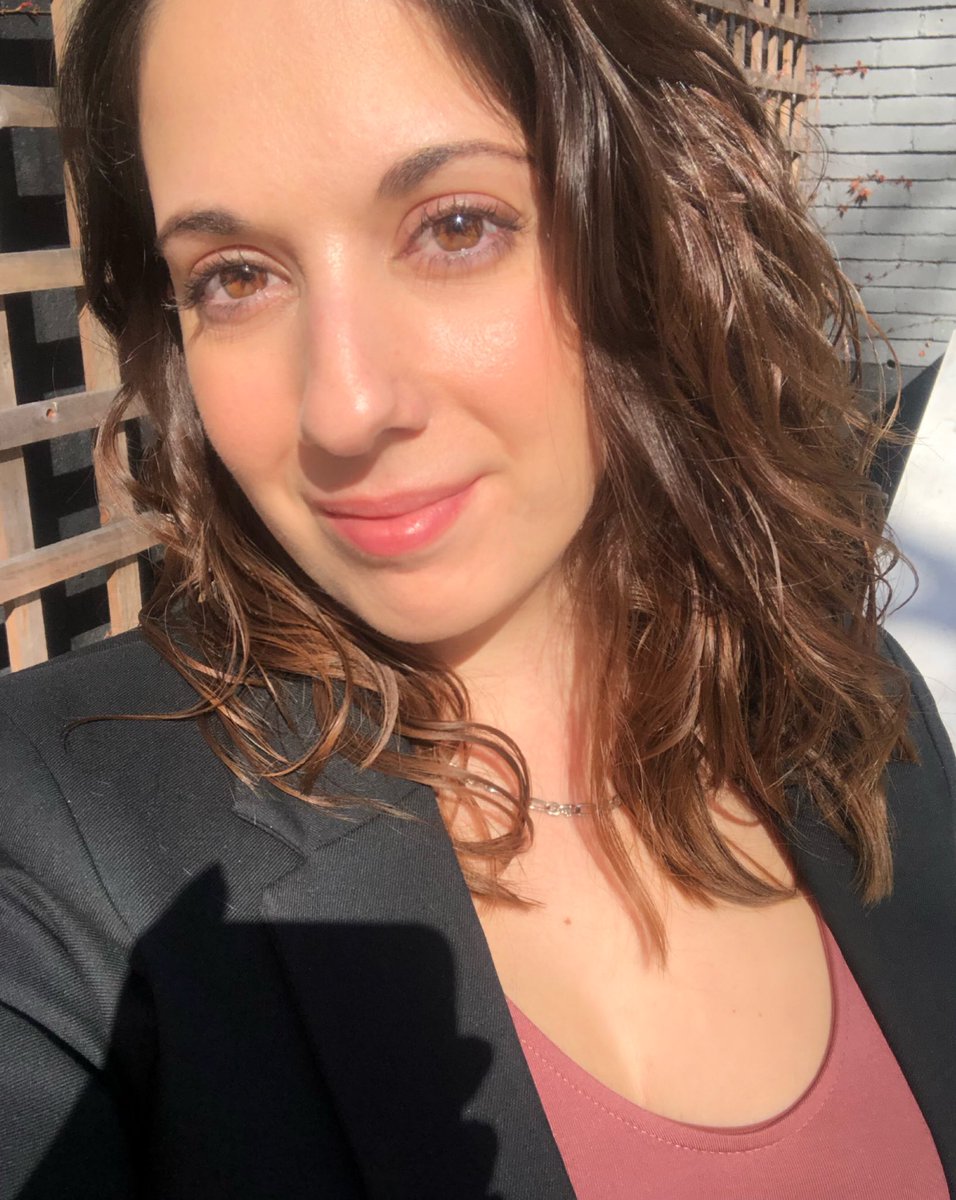 gdarpa92's tweet photo. Video shoot day! Guess who’s going to be in the company’s video? 💃🏻 Ready for my big breakthrough! 😎#creativedrive #videoshoot #companyvideo #makeupartist https://t.co/m05W5qGsDa