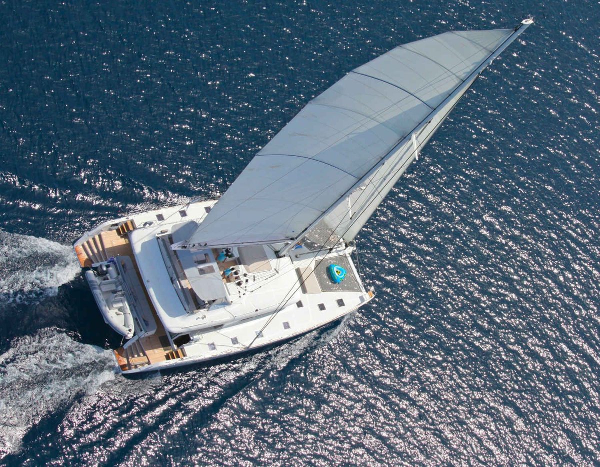 LAGOON 620
Crewed Sailing #Catamaran | Length: 18.90 m #62feet
A #sailingcatamaran which is available for crewed charters in Greece. Comes with #4cabins and 4 toilets, ideal for group of 8.
#lagoon620 #lagooncatamarans #catamaranchartergreece #nautiliacatamaran #nautiliayachting