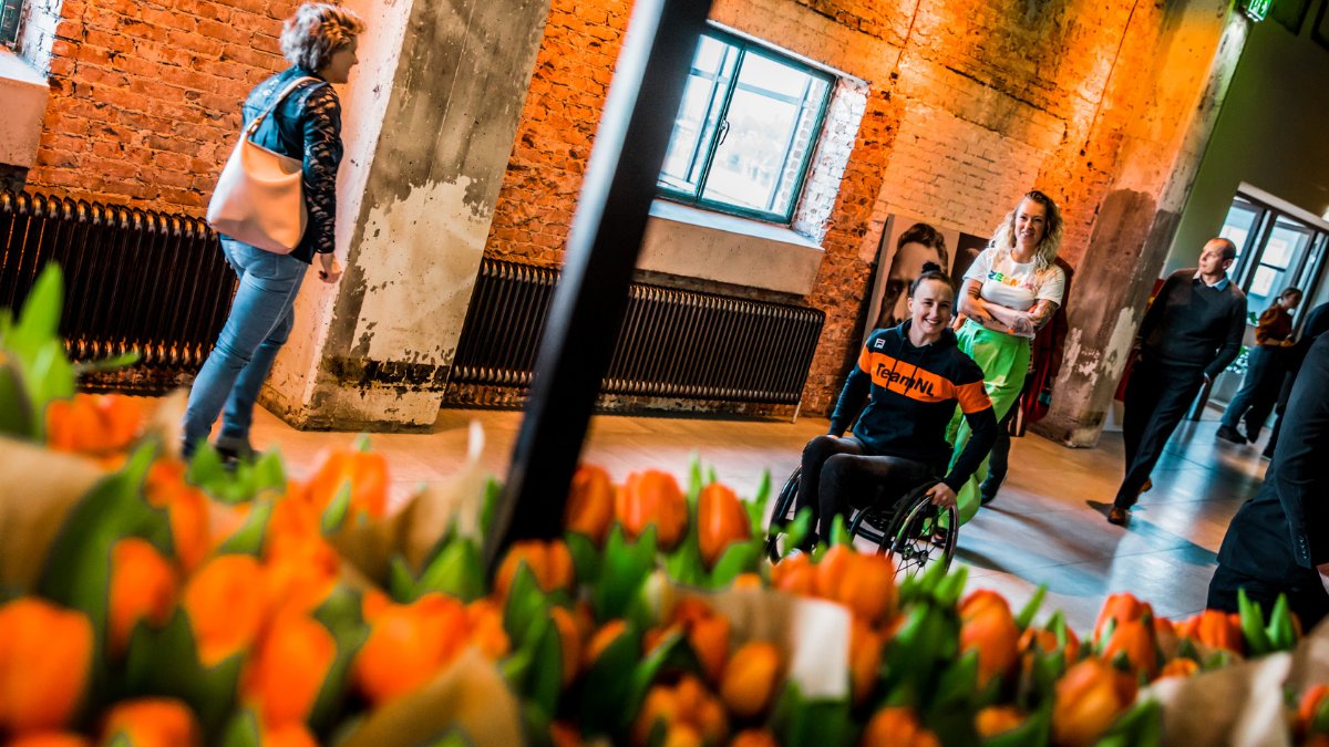 tribesportsnl's tweet photo. 𝗪𝗔𝗨𝗪, @TeamNLtweets ! 😍

🍻 Wat een enorme eer om onze paralympische toppers gisteren te mogen ontvangen in de @Heineken_NL experience . 

🥇🥈🥉 Samen met familie en vrienden stonden we stil bij de prachtige prestaties en bijzondere Spelen in Beijing. 

#nederlandseloterij https://t.co/uTnmbKPXqf