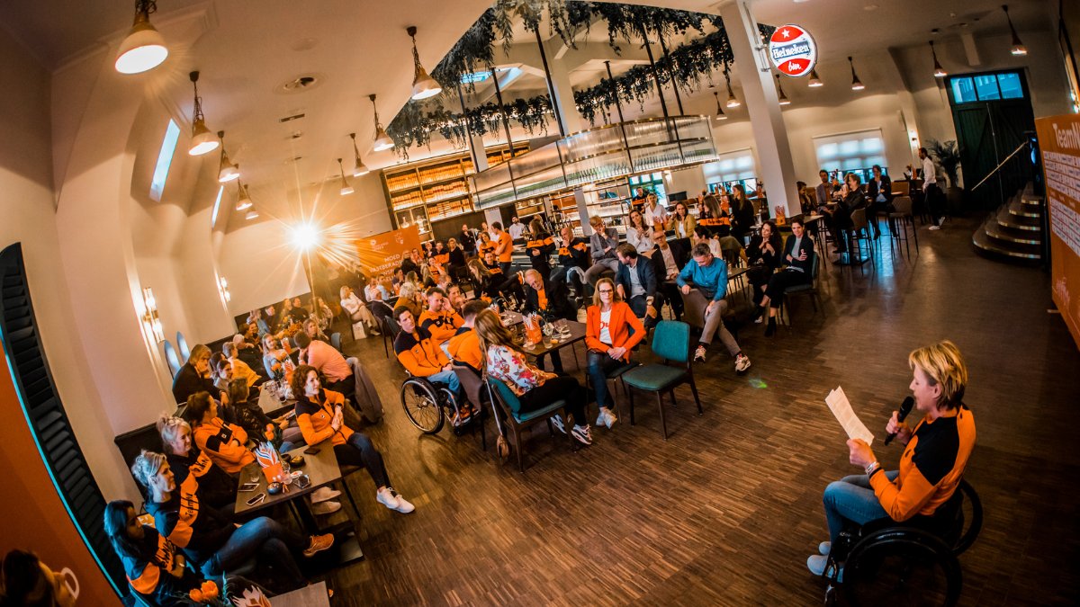 tribesportsnl's tweet photo. 𝗪𝗔𝗨𝗪, @TeamNLtweets ! 😍

🍻 Wat een enorme eer om onze paralympische toppers gisteren te mogen ontvangen in de @Heineken_NL experience . 

🥇🥈🥉 Samen met familie en vrienden stonden we stil bij de prachtige prestaties en bijzondere Spelen in Beijing. 

#nederlandseloterij https://t.co/uTnmbKPXqf