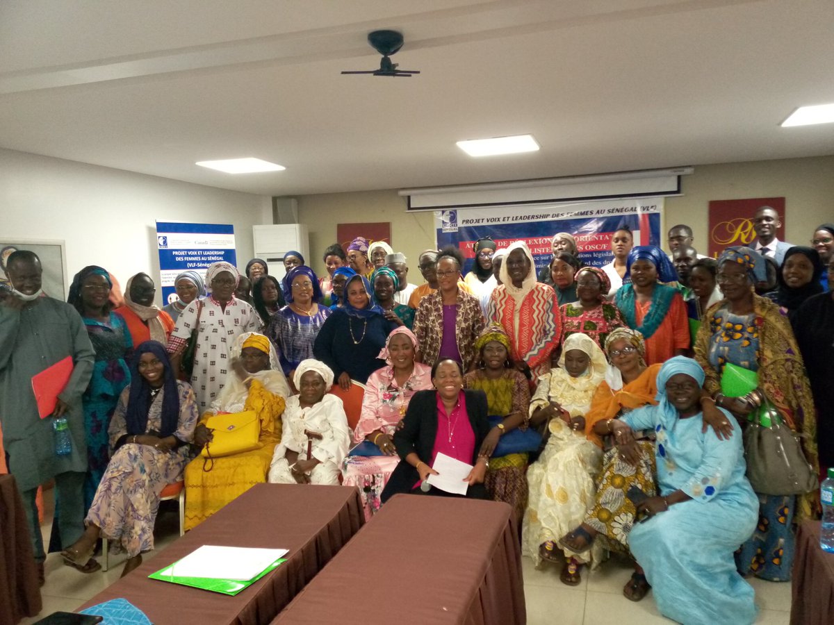rsiggiljigeen's tweet photo. #RSJ En images l'atelier de réflexion et d'orientation des organisations de la société civile de femmes pour un plaidoyer efficace sur les dispositions discriminatoires à l'égard des droits des femmes et des filles et l'égalité des sexes 
#RSJ
#CECISenegal 
#Kebetu https://t.co/Yz089PgvBg