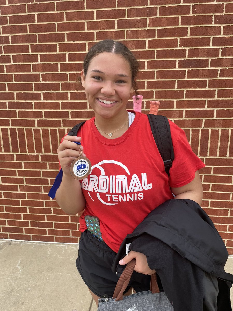 CardinalTennis1's tweet photo. JV racked up the medals in Wills Point yesterday! #TeamMelissa #RedRed https://t.co/mBUnIphjWB