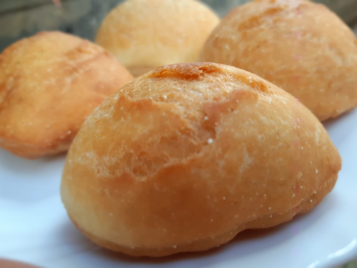 lizzereats's tweet photo. Snack goodies from Mandazi to  a variety of  samosas,with amazing offers every Friday contact 0701038655 to get yours,we deliver across Nairobi
#Bahati #snackplug #samosa
#mandazi #mathare #Railaodinga https://t.co/5OLFyydRBQ