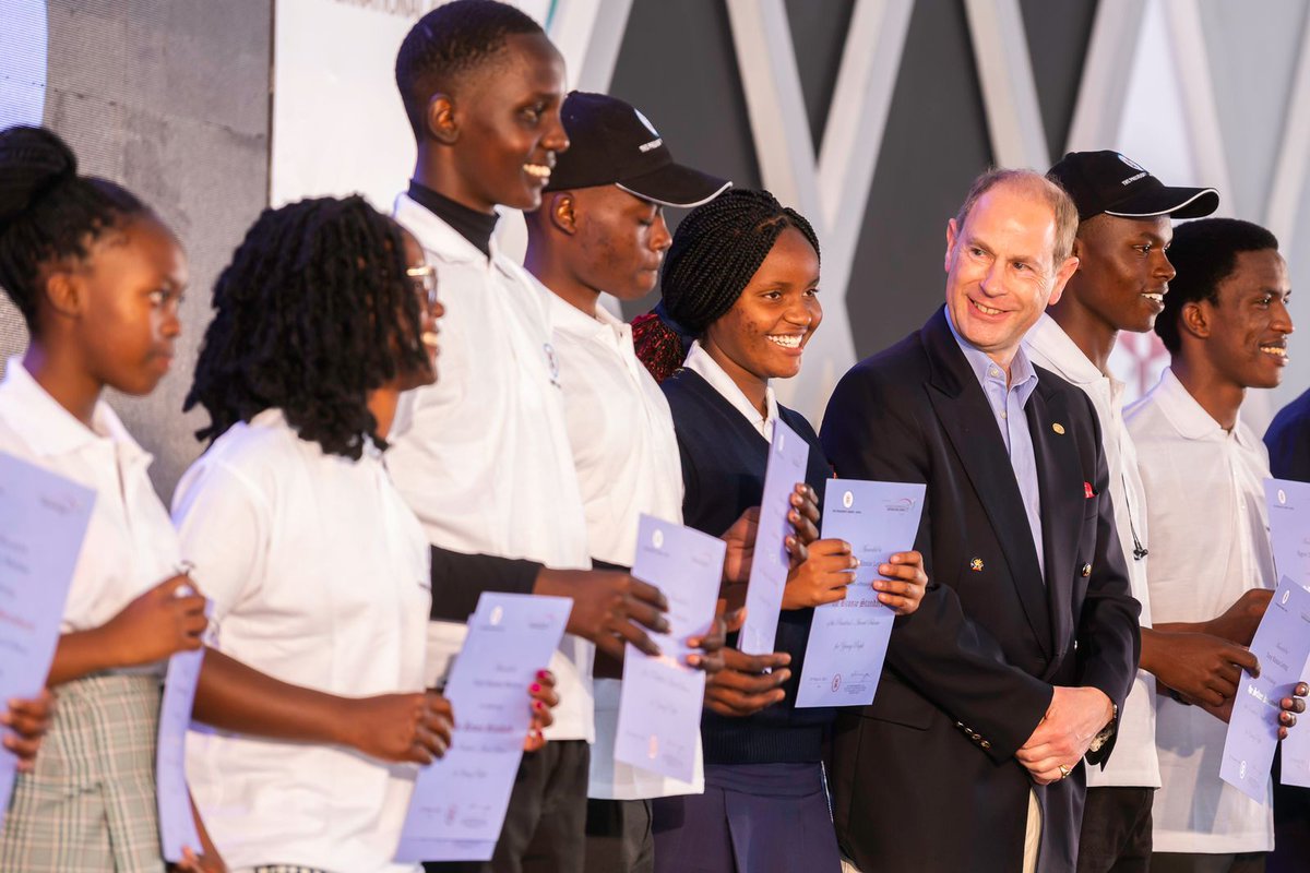 intaward's tweet photo. Today, 100 young people in Kenya from several different schools and universities will be presented with their Bronze and Silber Award certificates by HRH The Earl of Wessex. Congratulations to everyone who received their Award today! https://t.co/OjmGDKAkSK