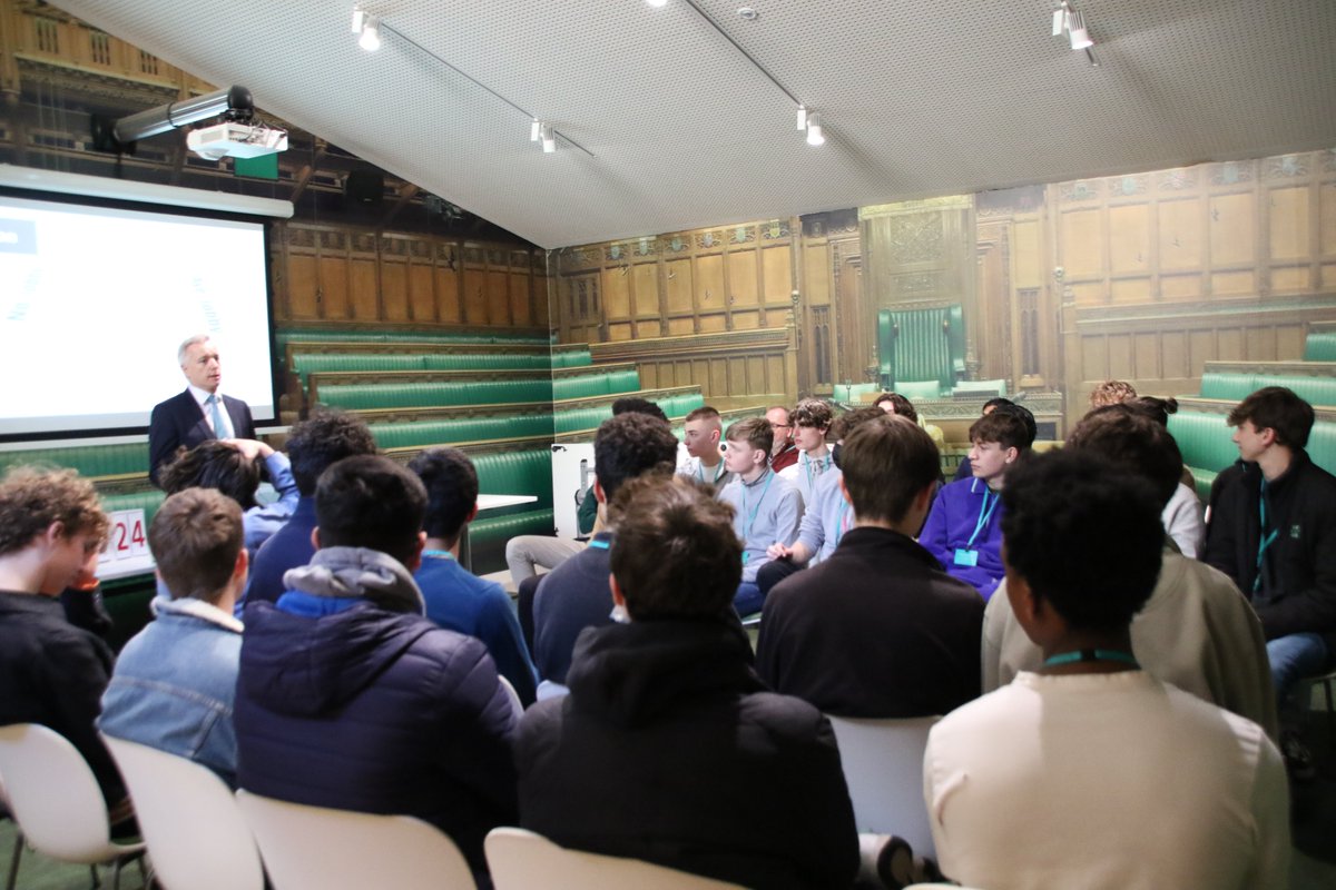 Such an enriching experience visiting <a href="/UKParliament/">UK Parliament</a> yesterday. Year 12 politics students thoroughly enjoyed the tour, the chambers, debating sessions and questions with our local MP <a href="/RobBAylesbury/">Rob Butler</a> <a href="/AGSFounded1598/">Aylesbury Grammar School</a>