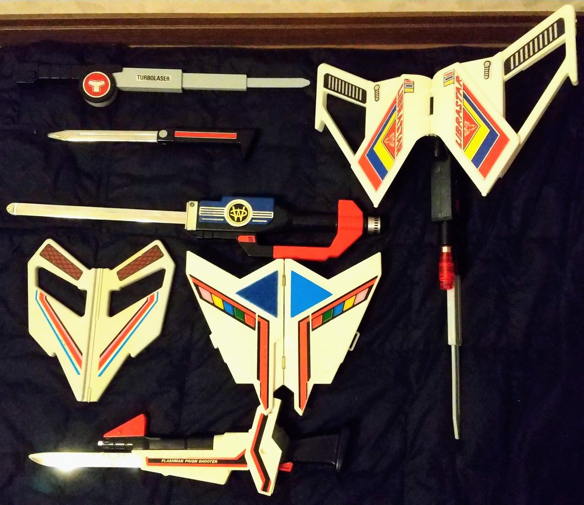 チェンジマンのチェンジソード フラッシュマンのプリズムシューター