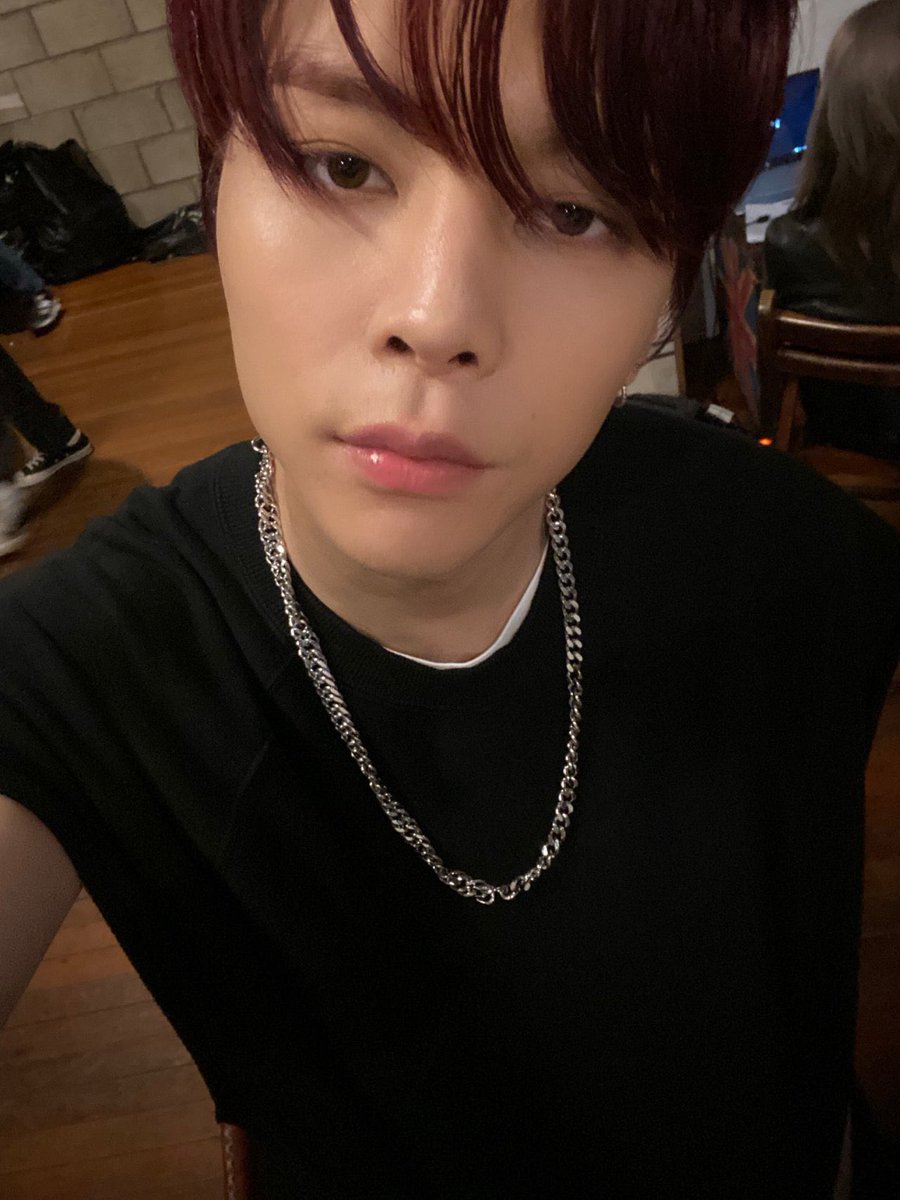 SUHLOOK's tweet photo. i’m in love with an emo girl

#JOHNNY #쟈니 #ジャニー #NCT127 https://t.co/5YtB8bKJxU