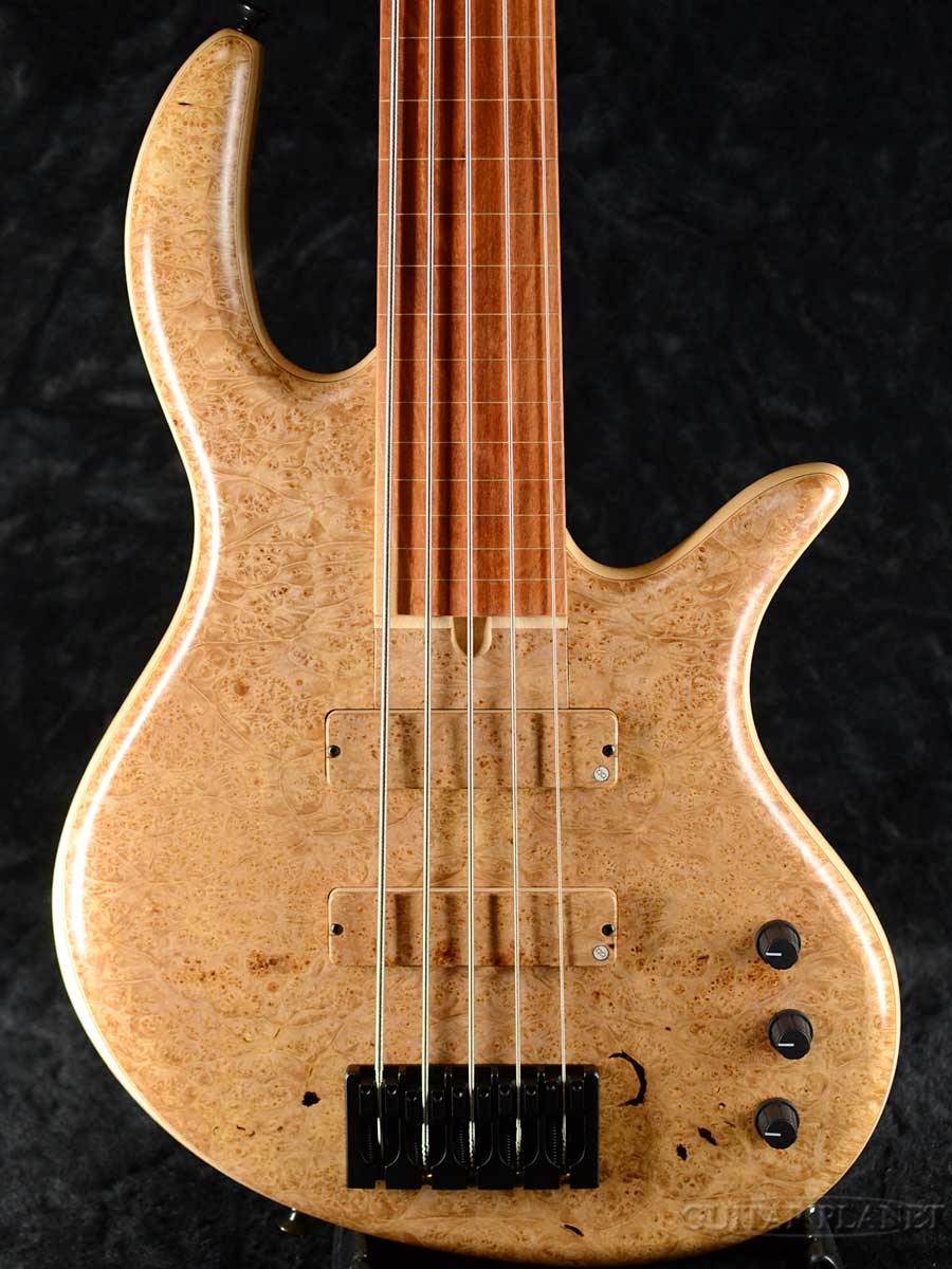 bass_gp's tweet photo. 「3 Days Bass Bargain!!」よりご紹介‼
#Elrick の中でも拘り深いSLCも3日間限定超特価❗️
https://t.co/CFa9UrpjWL
しかもフレットレス仕様の1本なんです🫢
#エルリック #ベース #5弦ベース #フレットレス #3連休 #楽器 #セール #お茶の水 #御茶ノ水 #ベースプラネット https://t.co/gKzClEfDJA