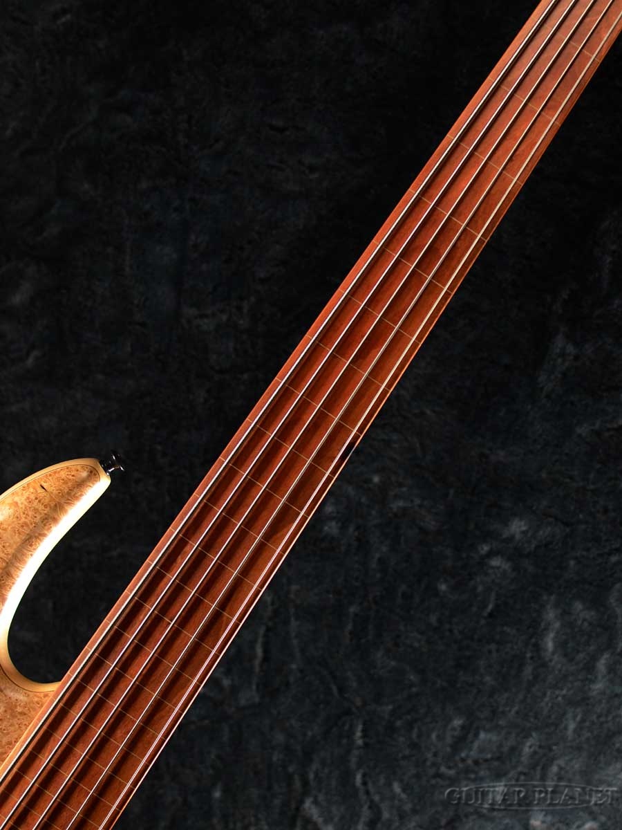 bass_gp's tweet photo. 「3 Days Bass Bargain!!」よりご紹介‼
#Elrick の中でも拘り深いSLCも3日間限定超特価❗️
https://t.co/CFa9UrpjWL
しかもフレットレス仕様の1本なんです🫢
#エルリック #ベース #5弦ベース #フレットレス #3連休 #楽器 #セール #お茶の水 #御茶ノ水 #ベースプラネット https://t.co/gKzClEfDJA