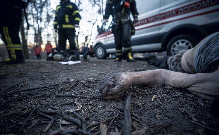 KiraM95's tweet photo. @OlafScholz By maintaining economic relations with russia, you support the killing of civilians in Ukraine❗️Do you really need traces of blood on your roads??
Block transport communication with the russian federation! #StopPutin #StopRussianAggression https://t.co/o8xcH5ThBS