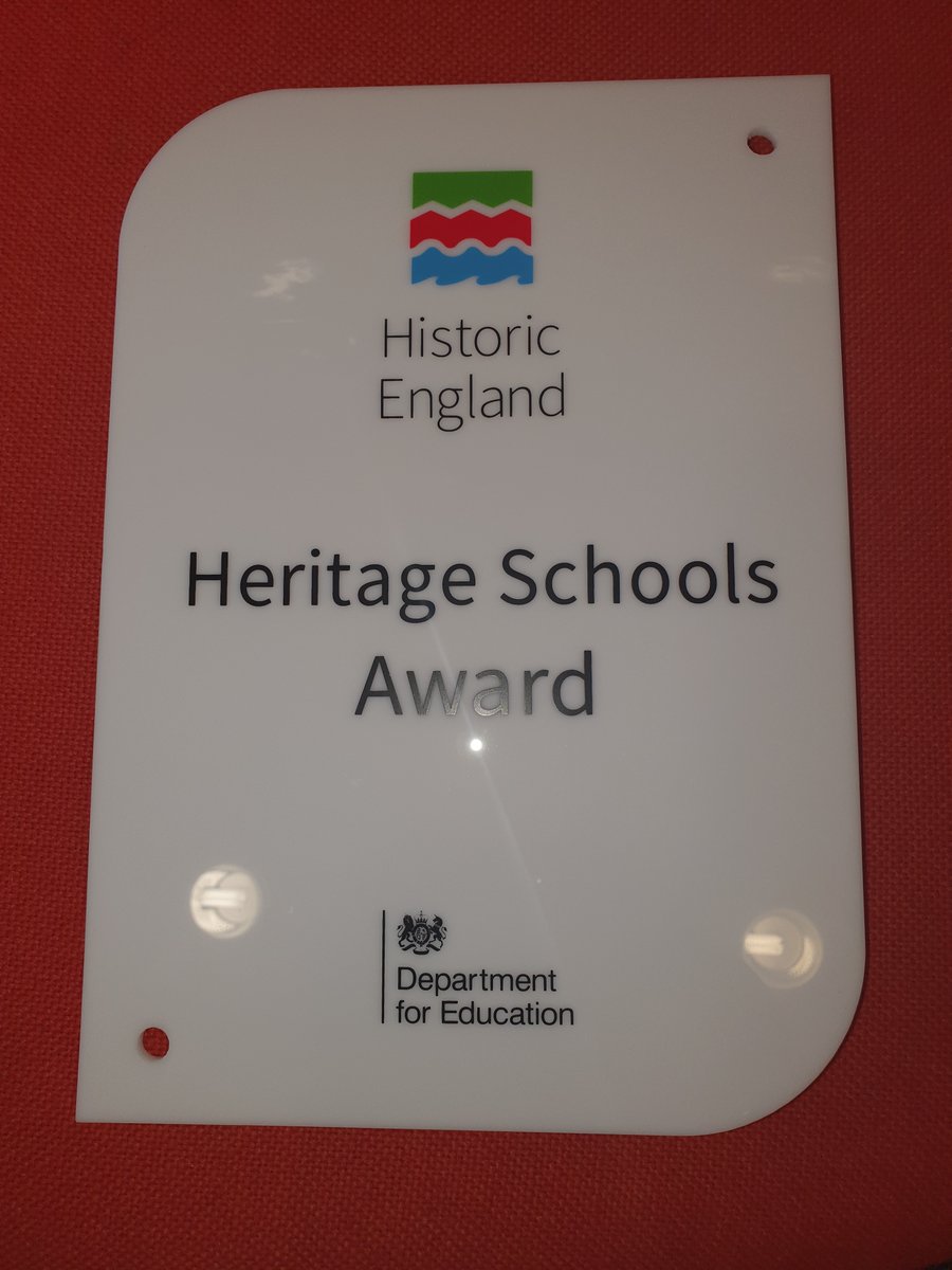 OrchardParkSch's tweet image. Proud owners of a Heritage Schools Award from @HistoricEngland. This award represents our work and commitment in ensuring our pupils understand their local historical context. #localhistory #community #ringfort #ironage