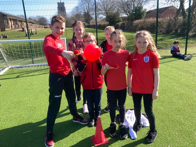 MarthamAcademy's tweet photo. All enjoying @sportrelief #RedNoseDay with some very competitive 'Nose and Spoon' races in KS2 this morning @TheOneShowShow #teamwork #collaboration #powertochangelives https://t.co/n0CK6f7ccF