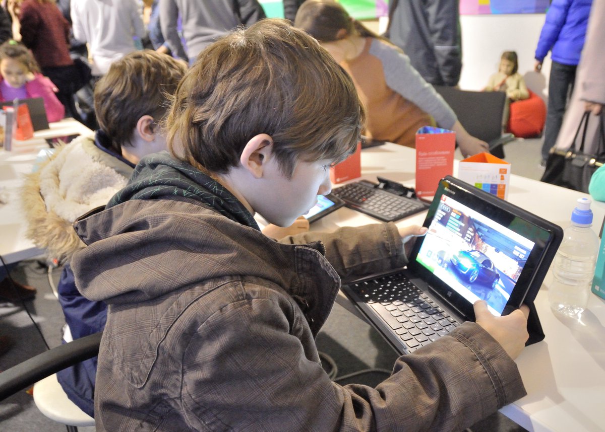 StanBravo80's tweet image. Education groups are working to make sure Ukraine's children keep learning during this horrific crisis. Learn how you can help &amp;gt;  bit.ly/3IiuQwM 
@stemstarscode
#Ukraine️
#UkraineCrisis 
#UkraineWar  
#UkraineRussiaWar