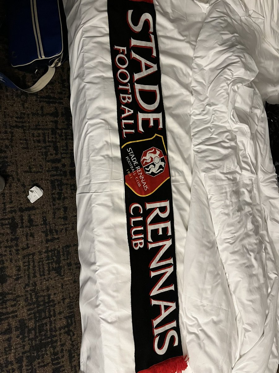 lobwinners's tweet photo. Leaving Rennes soon - had a great trip and enjoyed it, Rennes fans provided a brilliant atmosphere and were sporting at the end shaking hands. Even swapped my scarf with one of them. Would definitely come back here. https://t.co/gyLO1YjUwM