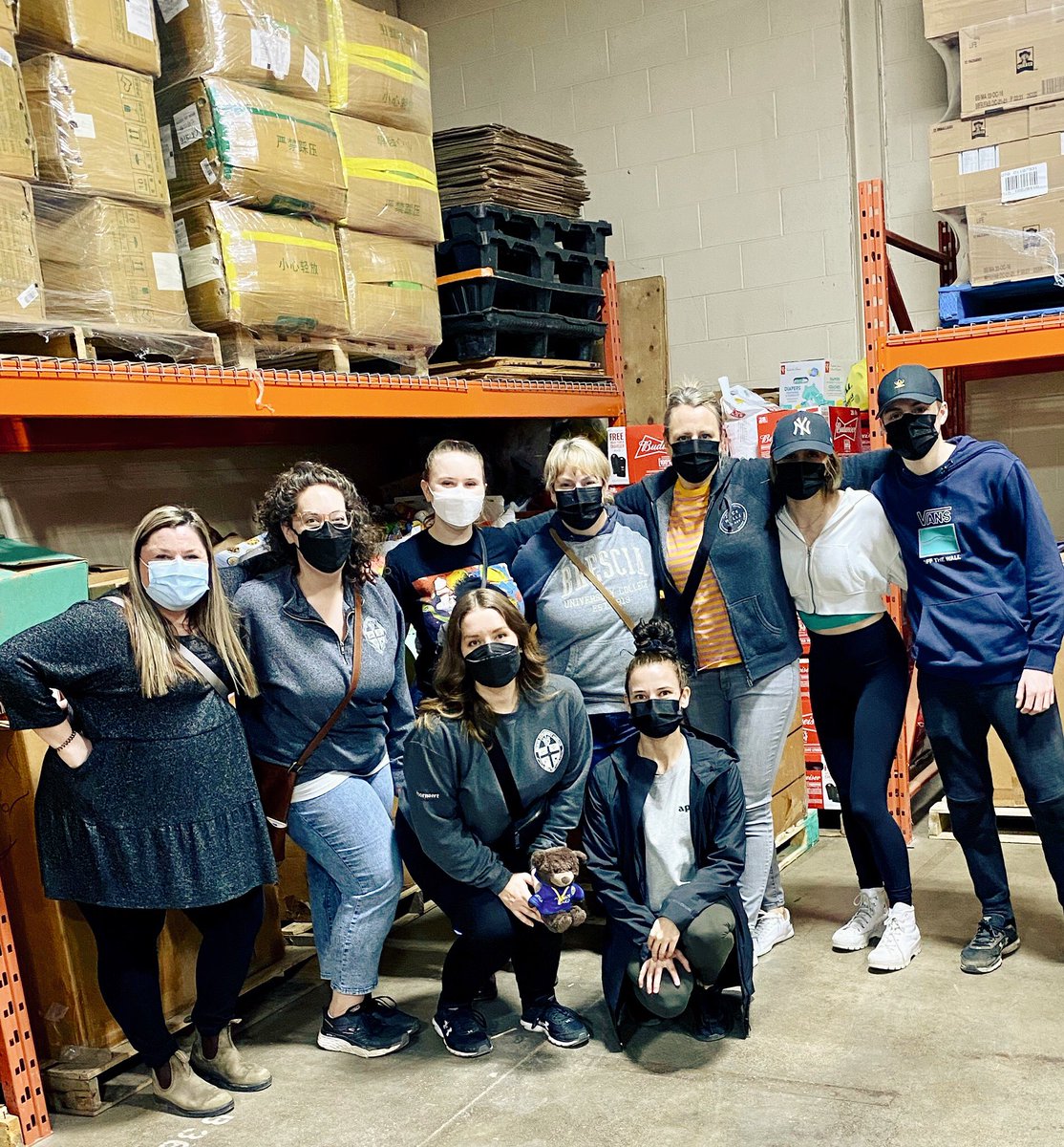 Grateful to work with incredible people like <a href="/melmolnar/">Dr Mel Molnar</a> and this team @BresciaUC who spent time with <a href="/LondonFoodBank1/">London Food Bank 🥫🍎🍞🥚</a> to make a difference in our community.  

Every act of love 💕 creates more.  

#BearHugsFromBrescia