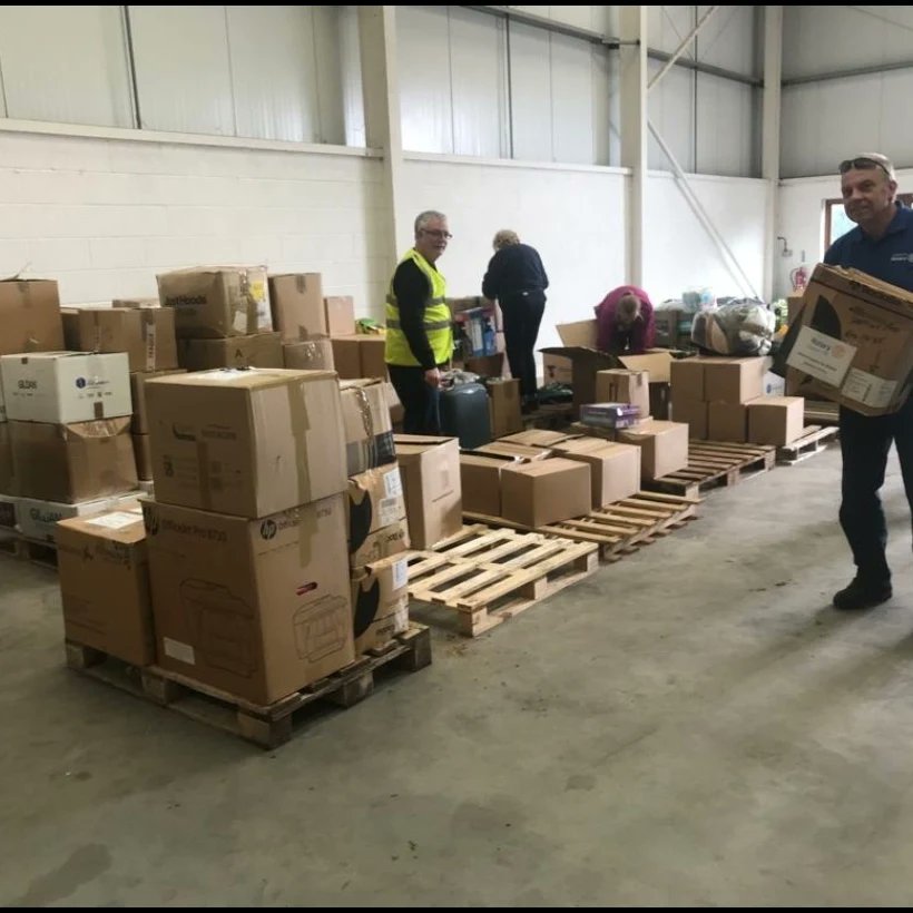HighdownRotary's tweet photo. Yesterday two of our members dropped the items off to Bridgwater.
22,000 medical items were unloaded and put onto pallets ready for loading onto a #Rotary lorry for #ukraine
Our thanks again to both Apple van hire Worthing and @MTTorg
#PeopleOfAction #Highdown #local #sussex https://t.co/uWXaa70HXo