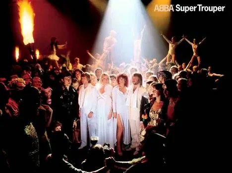 IT_Genie's tweet photo. #Friday-Fun-Fact - A "Super Trouper" is a model of spotlight used predominantly in stadium concerts and media events. Ironically, the spotlight that ABBA used in the song’s music video wasn’t an actual Super Trouper https://t.co/vaTmPHck3H https://t.co/ZUfG8zjT6W