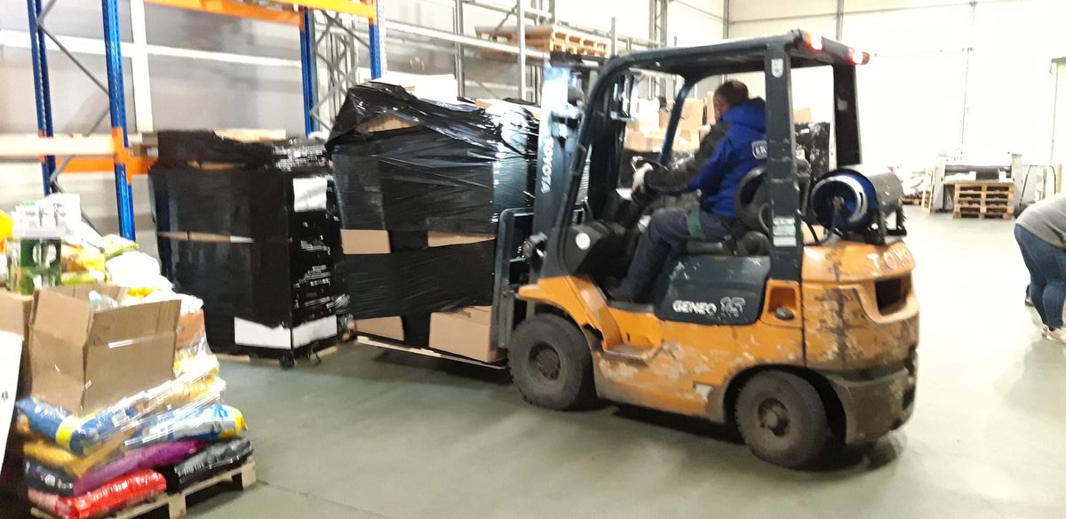 Magda Moses (@odziwaczka) on Twitter photo Three of our lorries arrived to Fundacja Ogólnopolskie Porozumienie Ochotniczych Straży Pożarnych who worked hard to reload all donations into smaller vans that are already heading to Ukraine💙💛
Thank you all for your donations❤
❤❤❤ <a href="/hull4heroes/">Hull 4 Heroes</a> <a href="/BowkerTransport/">W H Bowker Ltd</a> <a href="/Hullccnews/">Hull City Council</a> Three of our lorries arrived to Fundacja Ogólnopolskie Porozumienie Ochotniczych Straży Pożarnych who worked hard to reload all donations into smaller vans that are already heading to Ukraine💙💛
Thank you all for your donations❤
❤❤❤ <a href="/hull4heroes/">Hull 4 Heroes</a> <a href="/BowkerTransport/">W H Bowker Ltd</a> <a href="/Hullccnews/">Hull City Council</a>