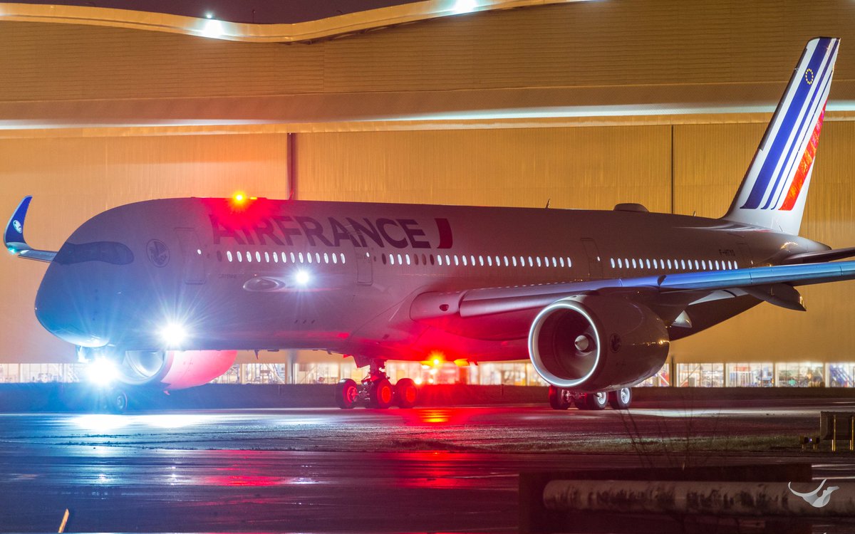 NunoSeletti's tweet photo. Delivery flight of @AirFranceFR latest #Airbus #A350 #FHTYO named "Cayenne" 🇫🇷
#Deliveryflight #airfrance https://t.co/2R3dzbouF8