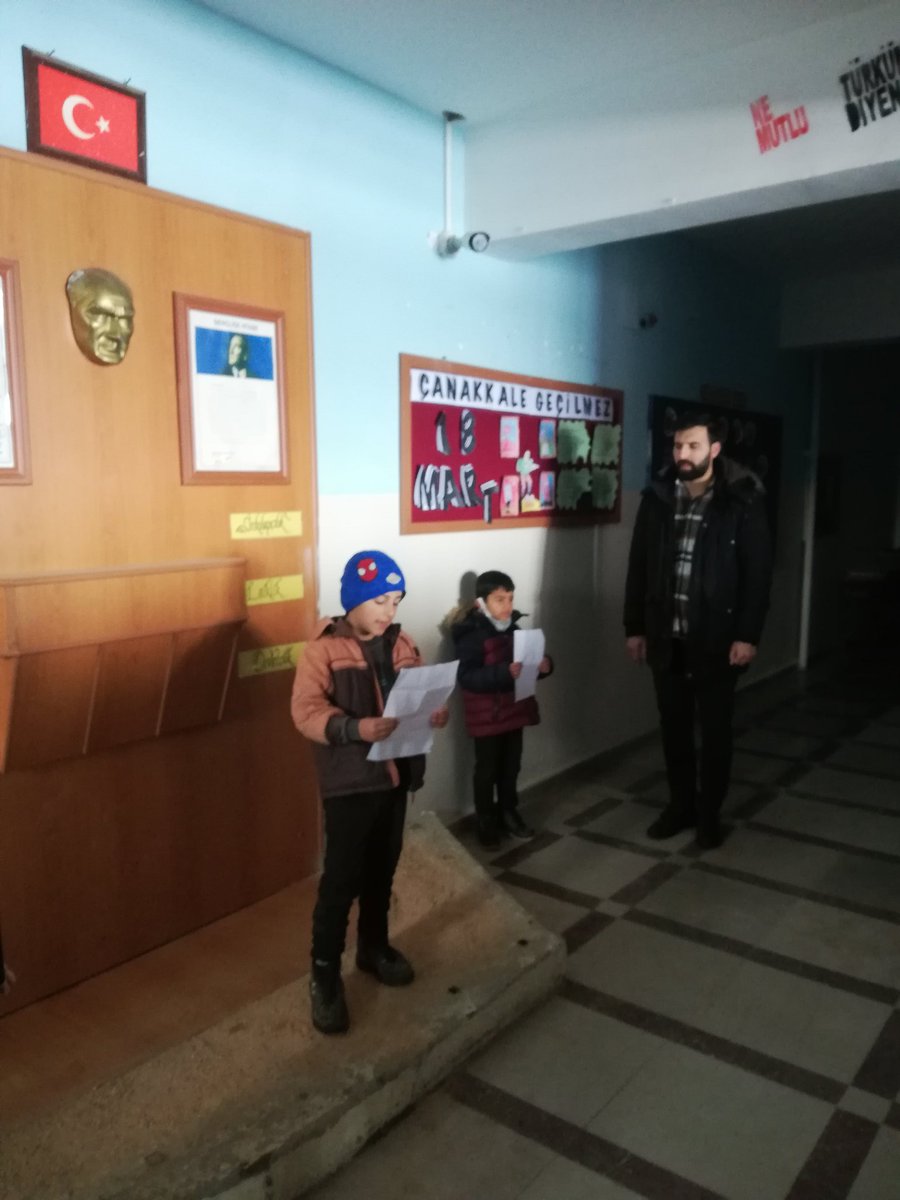 IlkDadas's tweet photo. Okulumuzda 18 Mart Çanakkale zaferi ve șehitlerimizi anma programımız. 
 @munirkaraloglu @salihsakmia @MustafaaGuvenn @ugurrsandikci @Diyarbakirmem @HazroMem @hazrokymkm https://t.co/f0cvYZS3EC