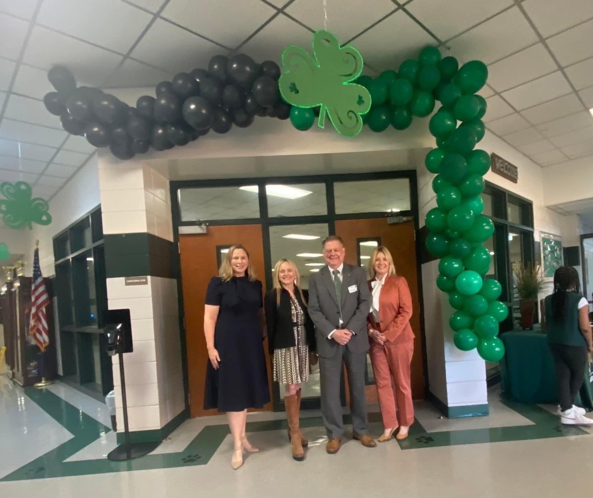 KellyStomps's tweet photo. Congrats to Mansfield Elementary School in DeSoto Parish for being named a Models of Excellence recipient this week! #SchoolSystemRelations #ModelsofExcellence https://t.co/OhYN7DNcYQ https://t.co/itQQC76SH0
