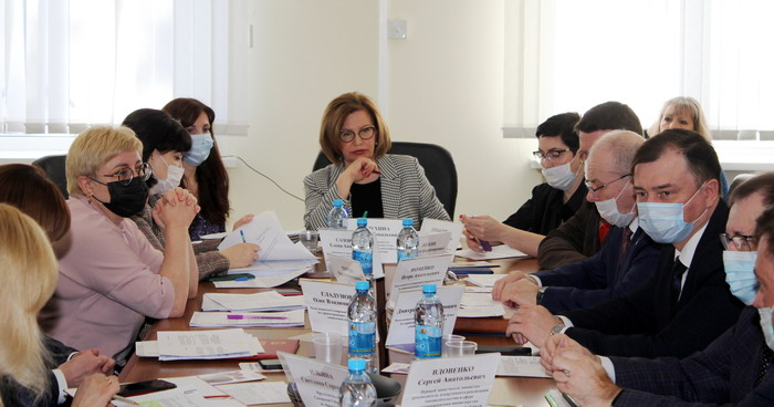 Исполнить национальные проекты  и поддержать общественное здоровье
17 марта состоялось заседание комитета Самарской Губернской Думы по здравоохранению, демографии и социальной политике под председательством Марины Сидухиной. samgd.ru/contents/27896…