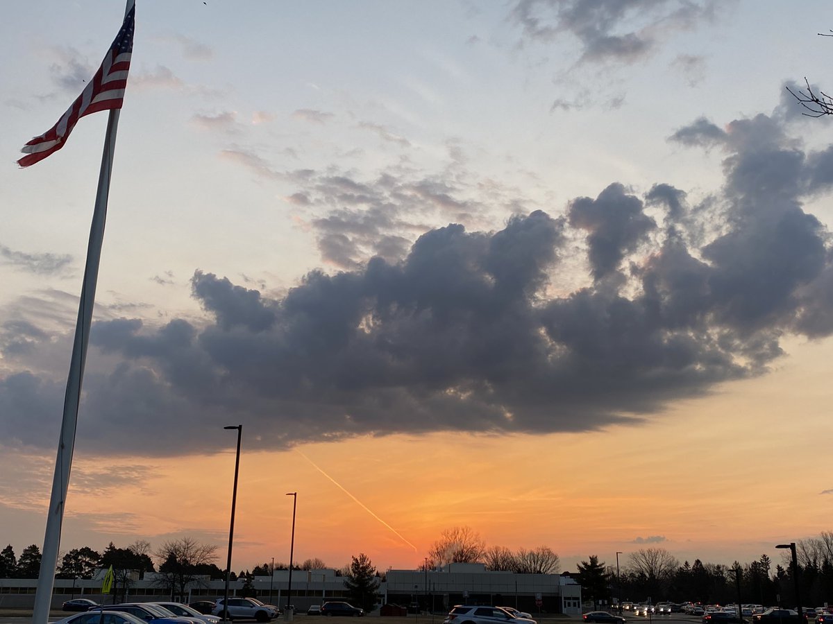 Beautiful start to a #onetroy Friday