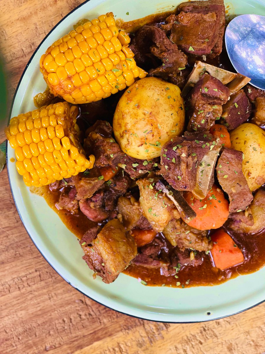 Mr_Ndash's tweet photo. Lamb Stew done for a client π
#Ndashfood Catering https://t.co/uYDt8q0qDe