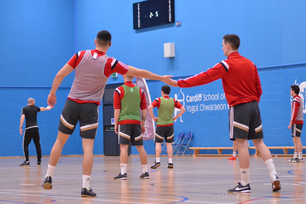 Nickynackynoo  tweet media