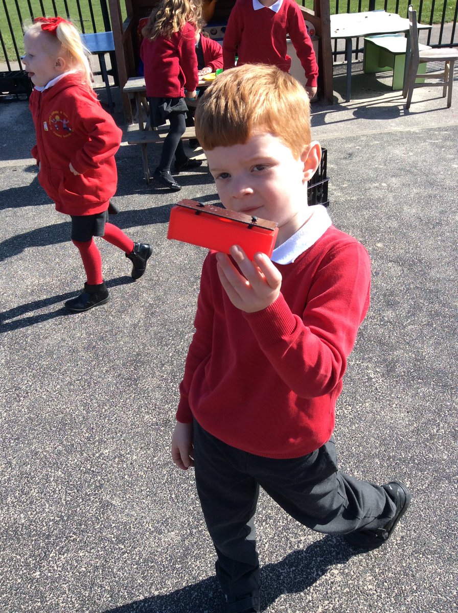 gillmarsh11's tweet photo. Exploring 3D shape
#joeysmaths #joeysEYFS
@stjs_staveley  @_MrsBG https://t.co/O8CuJDMkd7