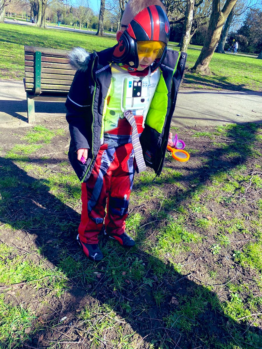 EPA_Y1_Y2's tweet photo. @DeltaEstcourt for #ScienceWeek22 #EPAOctopus class have been searching for mini beasts at East Park https://t.co/A6W6FTeoux