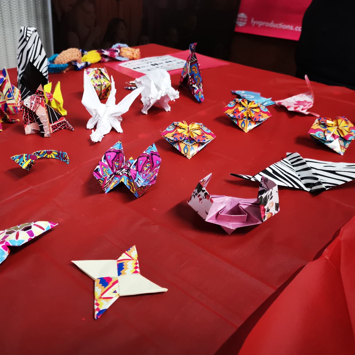 SouthendYMCA's tweet photo. #ysgirls took part in a #mentalhealthawarenessday & got #creative. They #decorated stones to boost a #positivemessage with one of our #favourites that says "#youareenough". Also, creating #origami & making them look #beautiful with #colourfuldesigns.
Check out their designs!🎨 https://t.co/RvVRVdUCc4