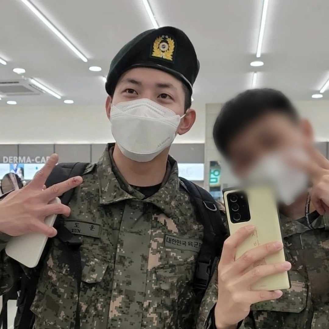 desix_O825's tweet photo. more Dowoon pics 💕 https://t.co/b56vEXc08f