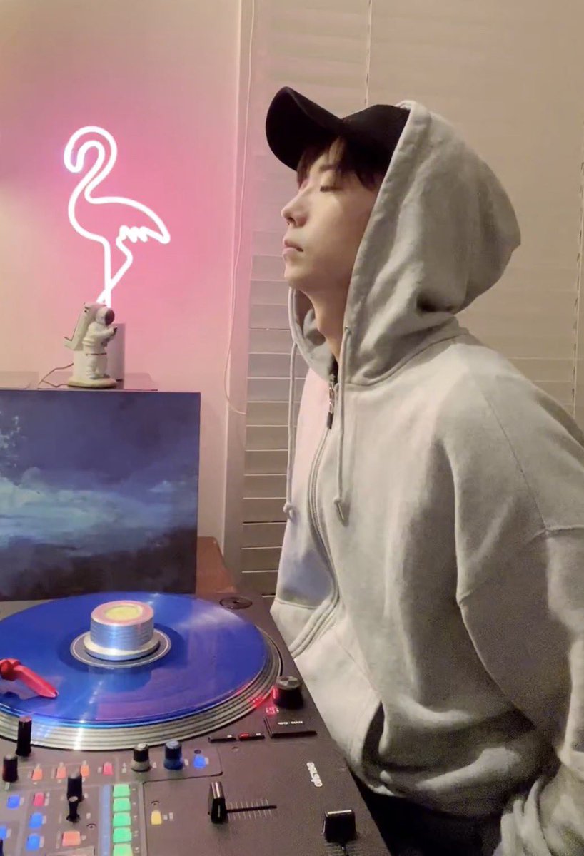 JJaaBBi's tweet photo. 잔인하시네요 정말 https://t.co/c6si8ehZly